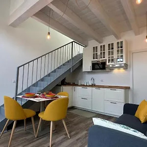 https://nuovo-appartamento-milano-navigli.it-lombardy.com